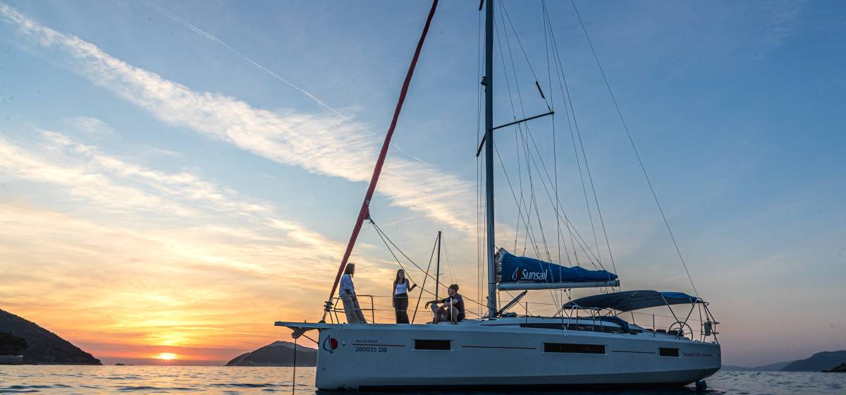 Where to Sail in October