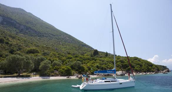 Lefkas Yacht Charter