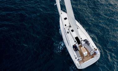 ss_glb_oceanis40.1_4cabin