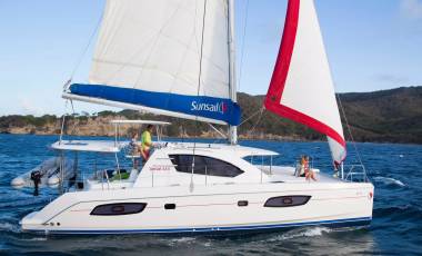 sunsail-444-4.jpg