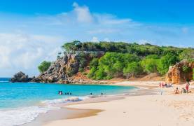 tintamarre-st-martin-beach-2400x1350-web.jpg_